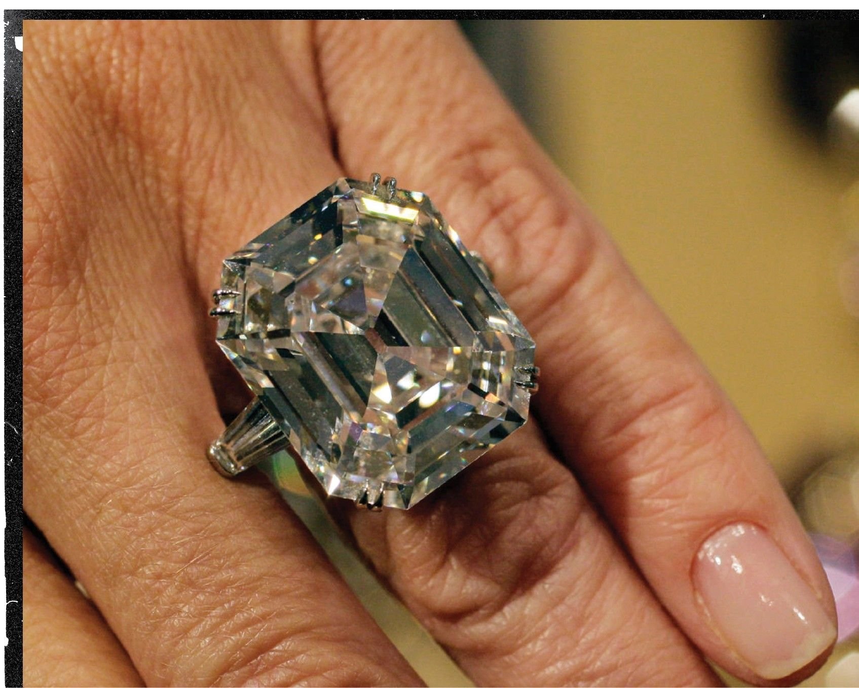 Ричард Бертон приобрел кольцо с бриллиантом за $305 000