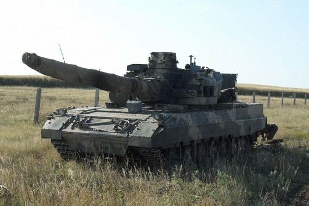 Танк Т-95. Источник фото: https://rg.ru/2020/08/18/stali-izvestny-podrobnosti-ispytanij-tanka-obekt-195.html?rgs