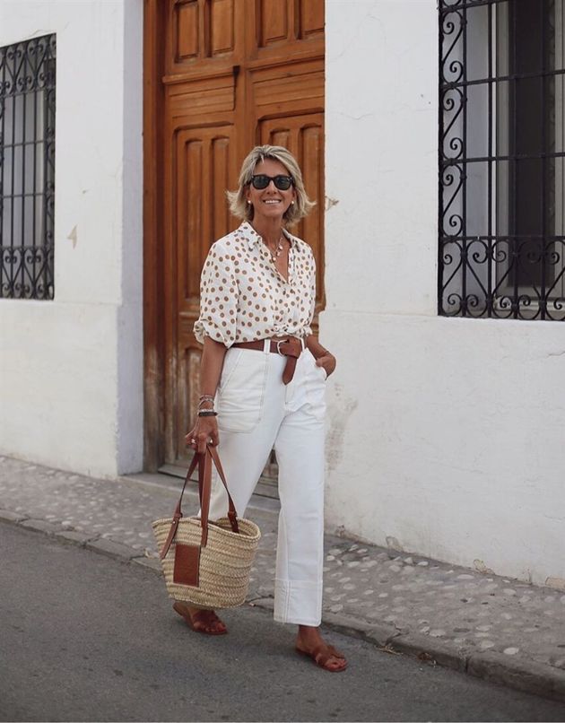 Белый снова в моде: элегантные и антивозрастные образы для женщин 55+