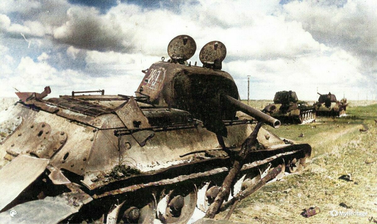 Танк т 34 бой. Т-34 Курская битва. Т-34-76 УЗТМ 1943. Подбитые танки т-34 на Курской дуге. Т 34 Курская дуга.