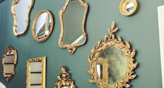 Винтажное зеркало спасет любой интерьер — теперь мы знаем какую старую вещь можно брать в новую квартиру