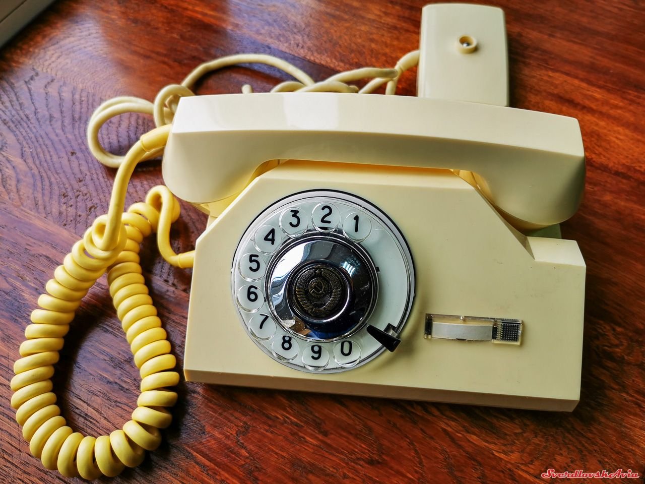 Советский телефон вызов. Телефонный аппарат спектр та-1146. Телефонный аппарат Таэ-4. Телефонный аппарат Тан 80. Телефон VEF ta-72.