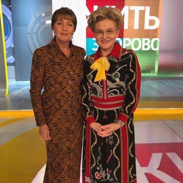 Елена Проклова везде говорит, что она богатая женщина, но по ее одежде этого не скажешь