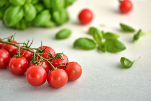 4 неочевидных преимущества от употребления помидоров в сезон по мнению экспертов