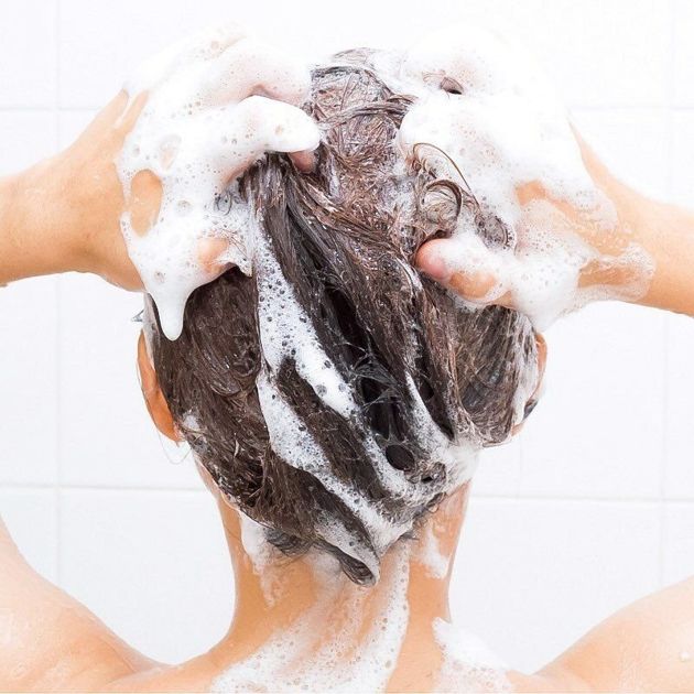 Интересное мнение врача: шампунь может помочь сделать объём на тонких волосах