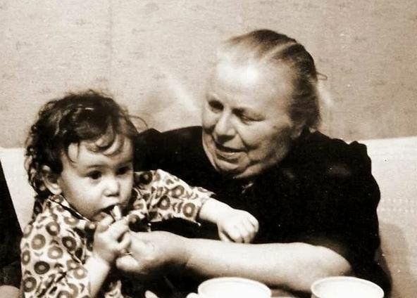 Екатерина Яковлевна со своей внучатой племянницей