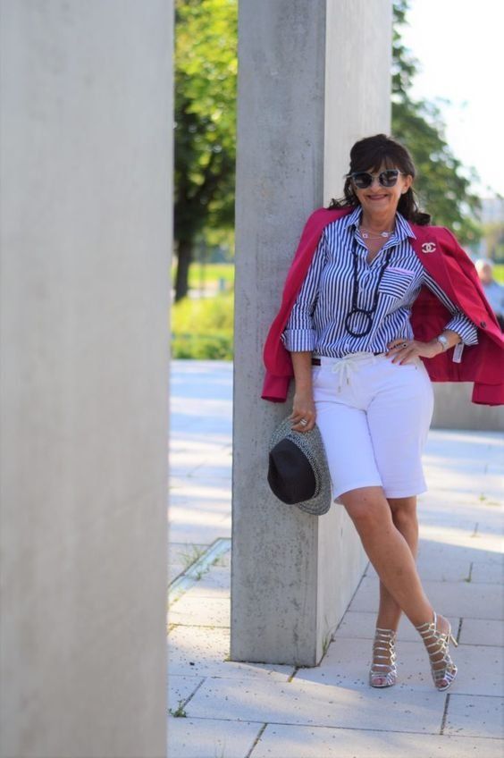 Так одевается женщина 55 лет у которой есть вкус: модные базовые летние вещи