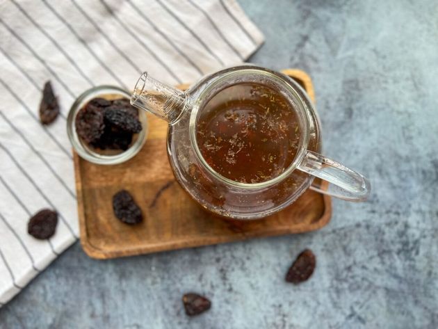 Домашний чай с сухофруктами: можно подавать и холодным