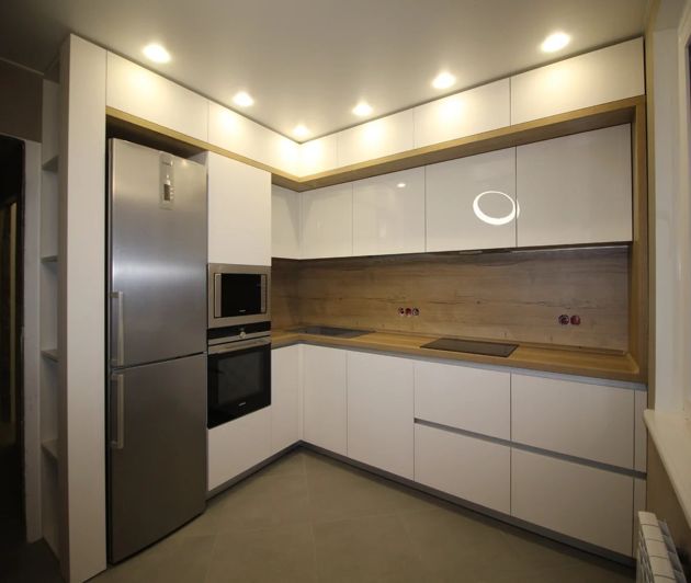 Какой высоты можно сделать кухонные навесные шкафы. А если они в два-три ряда и с антресолями?