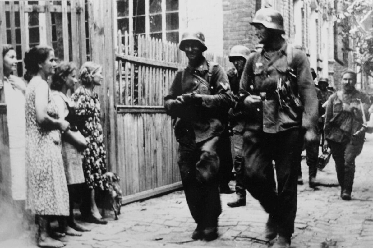 Захват мирное. Оккупация Краснодара. Краснодар 1942. Оккупация Краснодара фото.