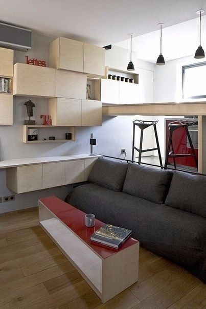 Функциональная комната на 12 м² с мебелью-трансформер и хорошим дизайном