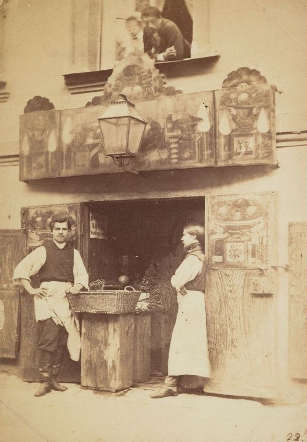 Братья-владельцы фруктовой лавки в Санкт-Петербурге, 1859 год