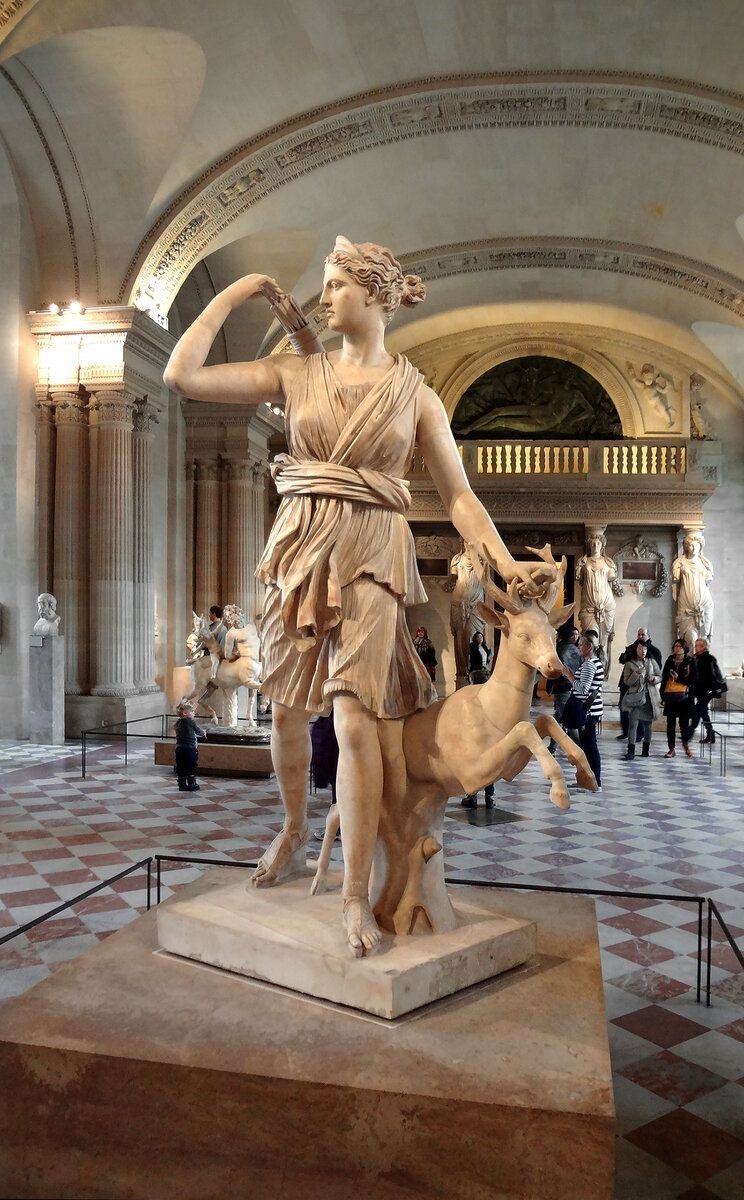 Диана Версальская или Диана-охотница — мраморная статуя I или II вв. до н. э.