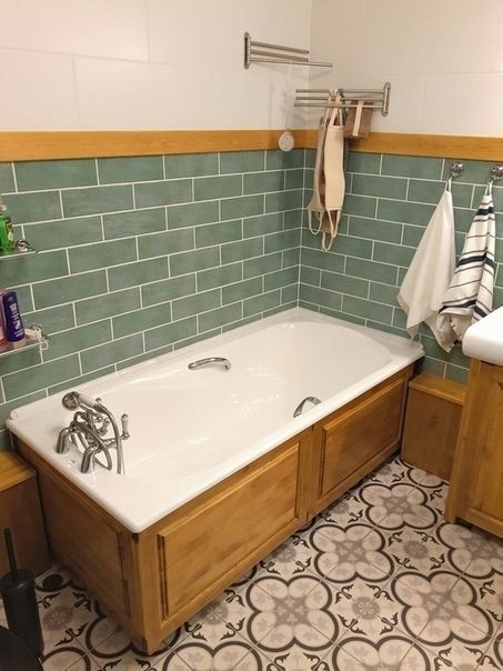 Крайне необычная ванная комната в викторианском стиле. Как будто бы плохо и хорошо одновременно.