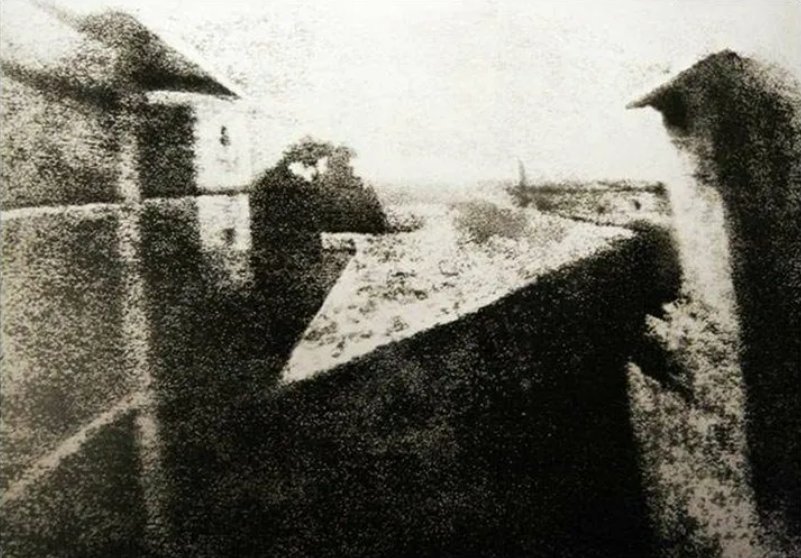 Когда был сделан первый снимок. Первая в мире фотография Ньепс. Жозеф Нисефор Ньепс фотоаппарат. Ньепс 1826. Жозеф Ньепс камера обскура.