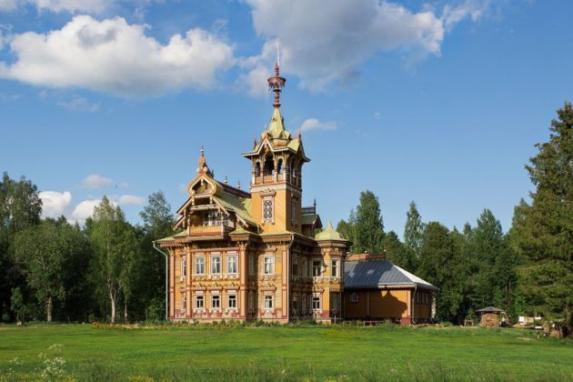 7 эффектных домов, расположенных в разных уголках России, где вам точно захочется побывать