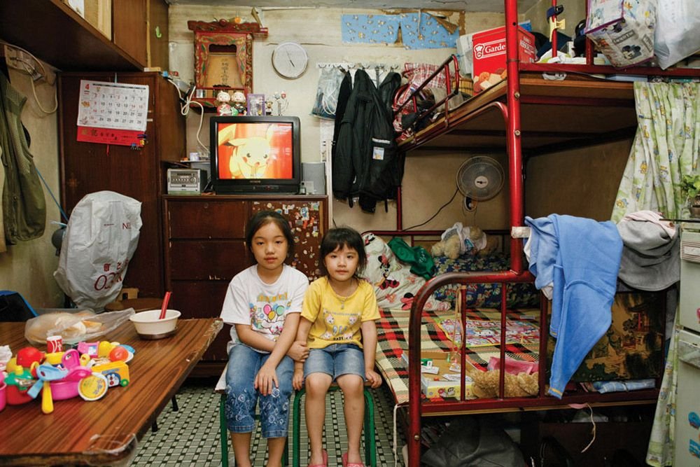 Сколько проживает людей в доме. Микроквартиры Гонконга. Маленькие квартиры в Китае. Жилье китайцев. Маленькие квартиры в Японии.