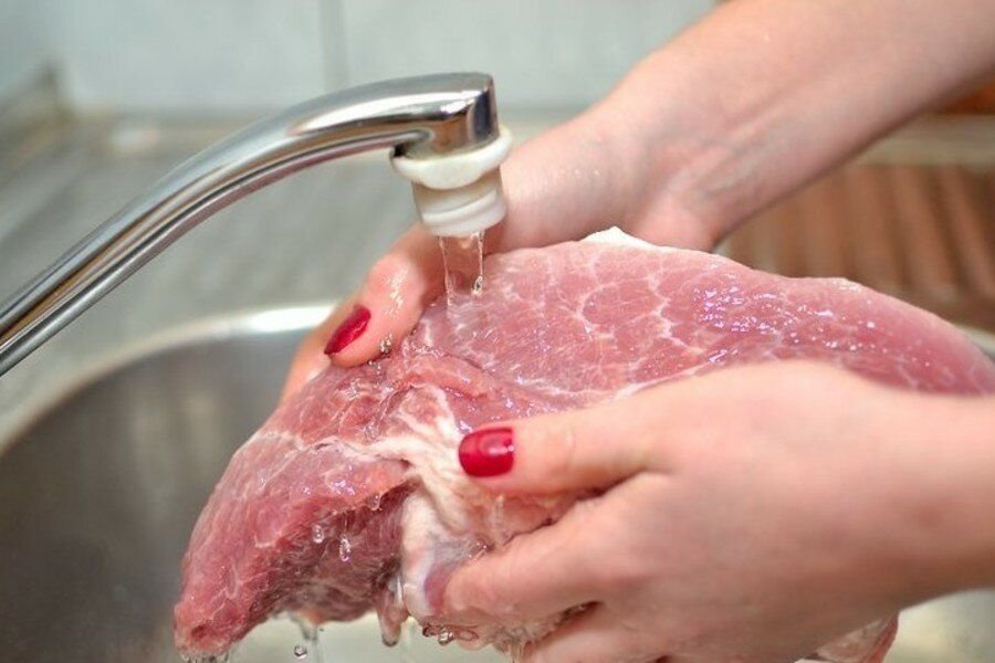 Можно мыть мясо