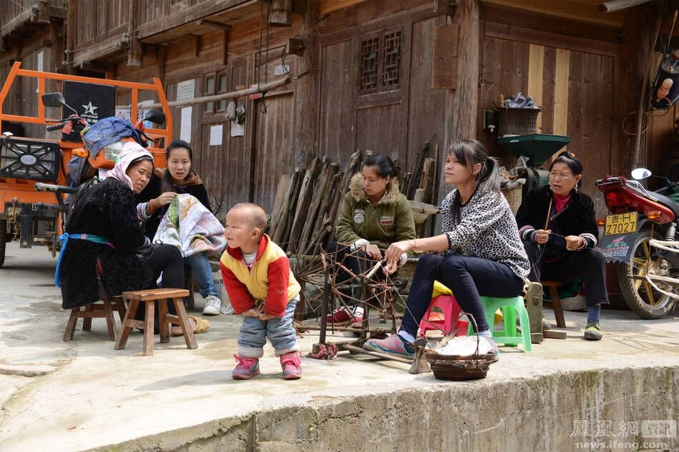Простая жизнь китайцев. Бедные деревни в Китае. Бедная китайская деревня. Китай деревня.