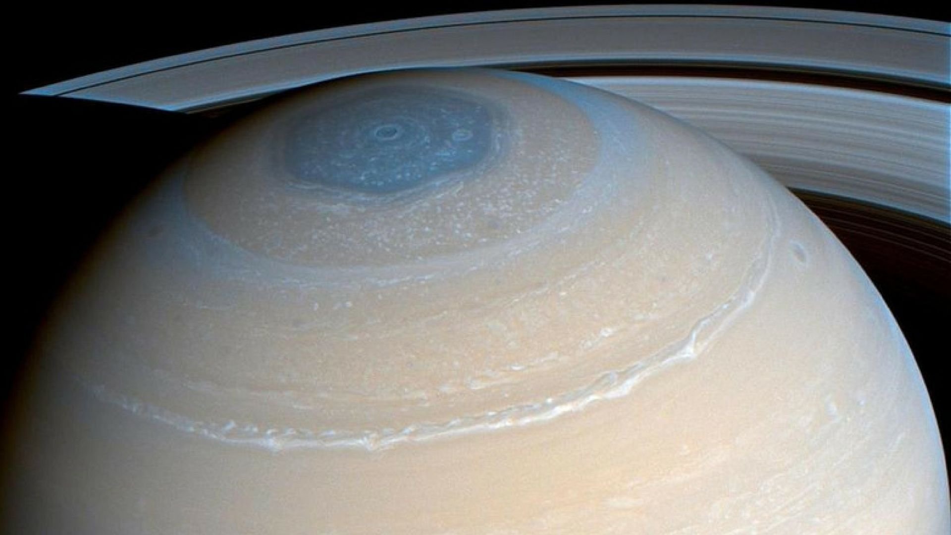Жизнь на сатурне. Гигантский Гексагон Сатурна. Гексагон Юпитера. Сатурн шестиугольник на полюсе. Юпитер кольца Вояджер 1.