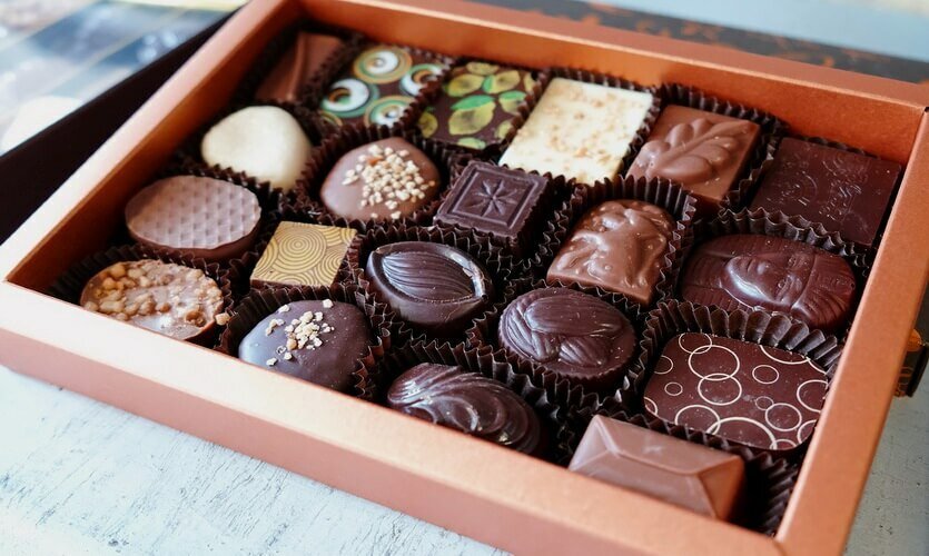 Выбрать конфеты шоколадные. Шоколад пралине Бельгия. Бельгийские шоколадные конфеты. Бельгийские шоколадки. Брюссельский шоколад.