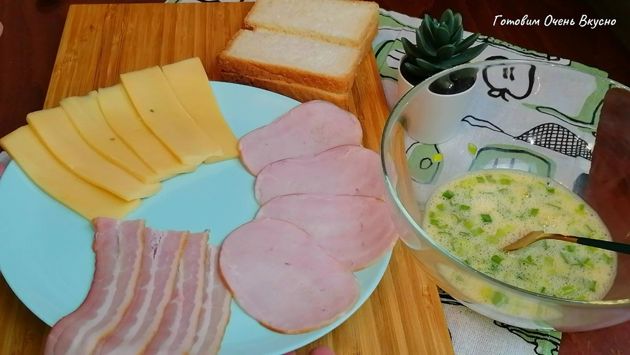 Вкуснятина на завтрак за 10 минут - сэндвич с яйцом на сковороде