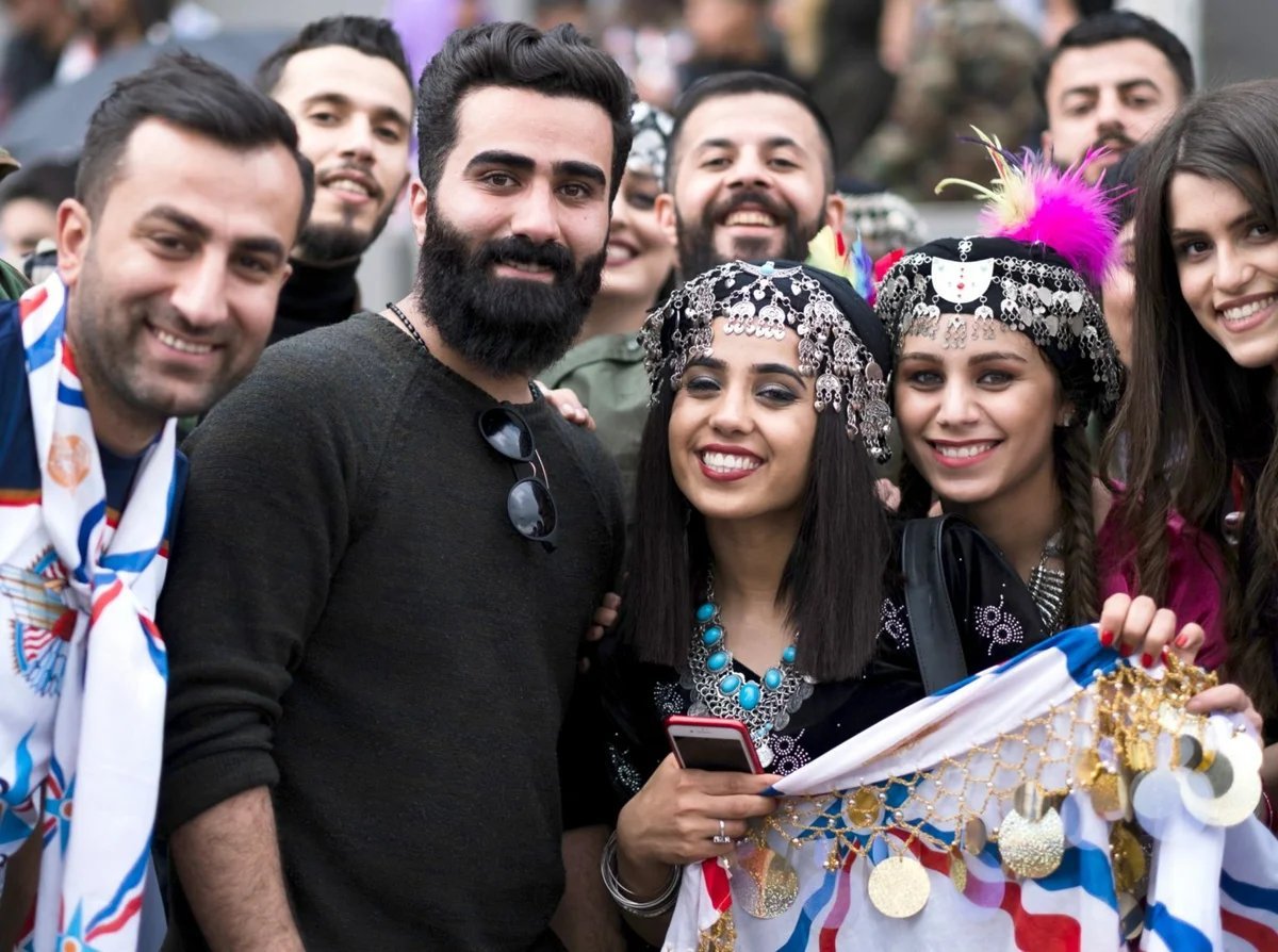 Лучшие национальности. Ассирийцы нация Ассирийцы. Ассирийцы 2020. Ассирийцы Стамбула. Ассирийцы в Ираке.