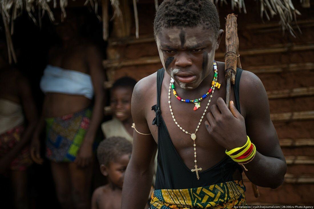 Племена мали. Пигмеи Конго. Пигмеи народ.