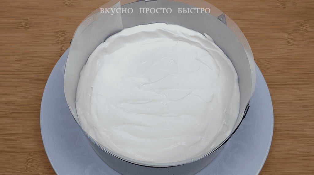 Домашний торт с клубникой и творожным кремом - рецепт на канале Вкусно Просто Быстро