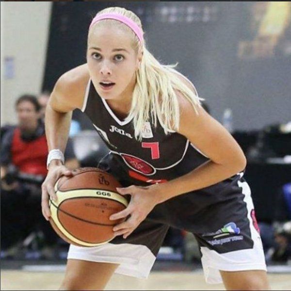 Антония Сандрич — очень красивая баскетболистка