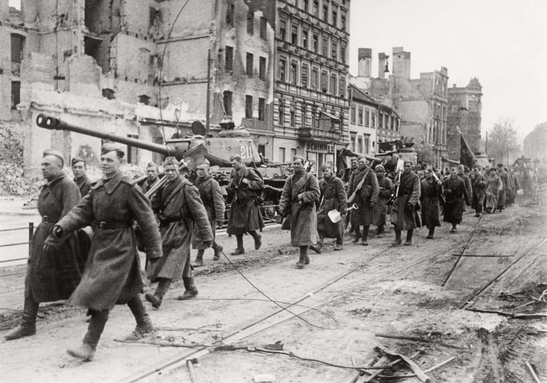 Фото истории великой отечественной войны. Берлин ВОВ 1945. Берлин, май 1945. Немецкая армия Берлин апрель 1945.