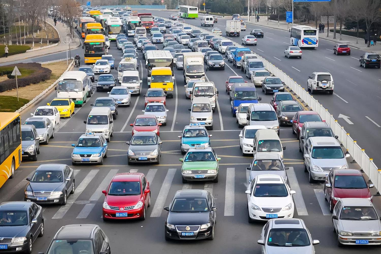 Автомобильный трафик. Трафик машин. Машинки Traffic. Надежности китайские автомобилей. Массовые машины в Китае.