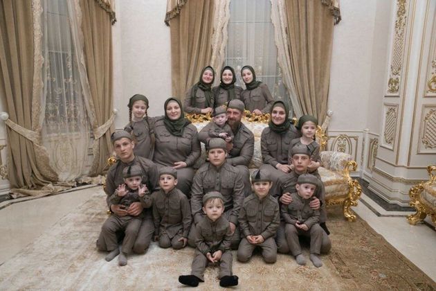 Большая семья Кадыровых