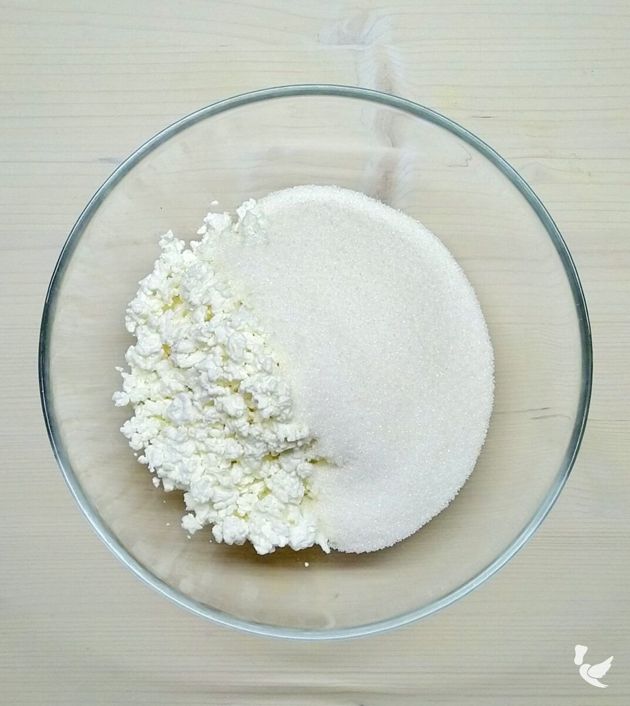Рецепт полезных и вкусных конфет «Рафаэлло» из творога: как приготовить их дома