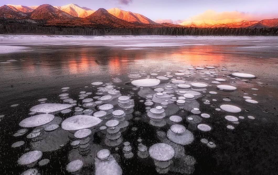 Как называется природное явление наблюдаемое на крайнем. Ледовые явления на Озерах. Удивительные явления. Явления природы. Необычные явления природы.
