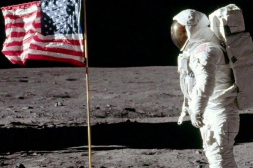Тот факт, что американцы были на Луне, подтверждают множество материалов