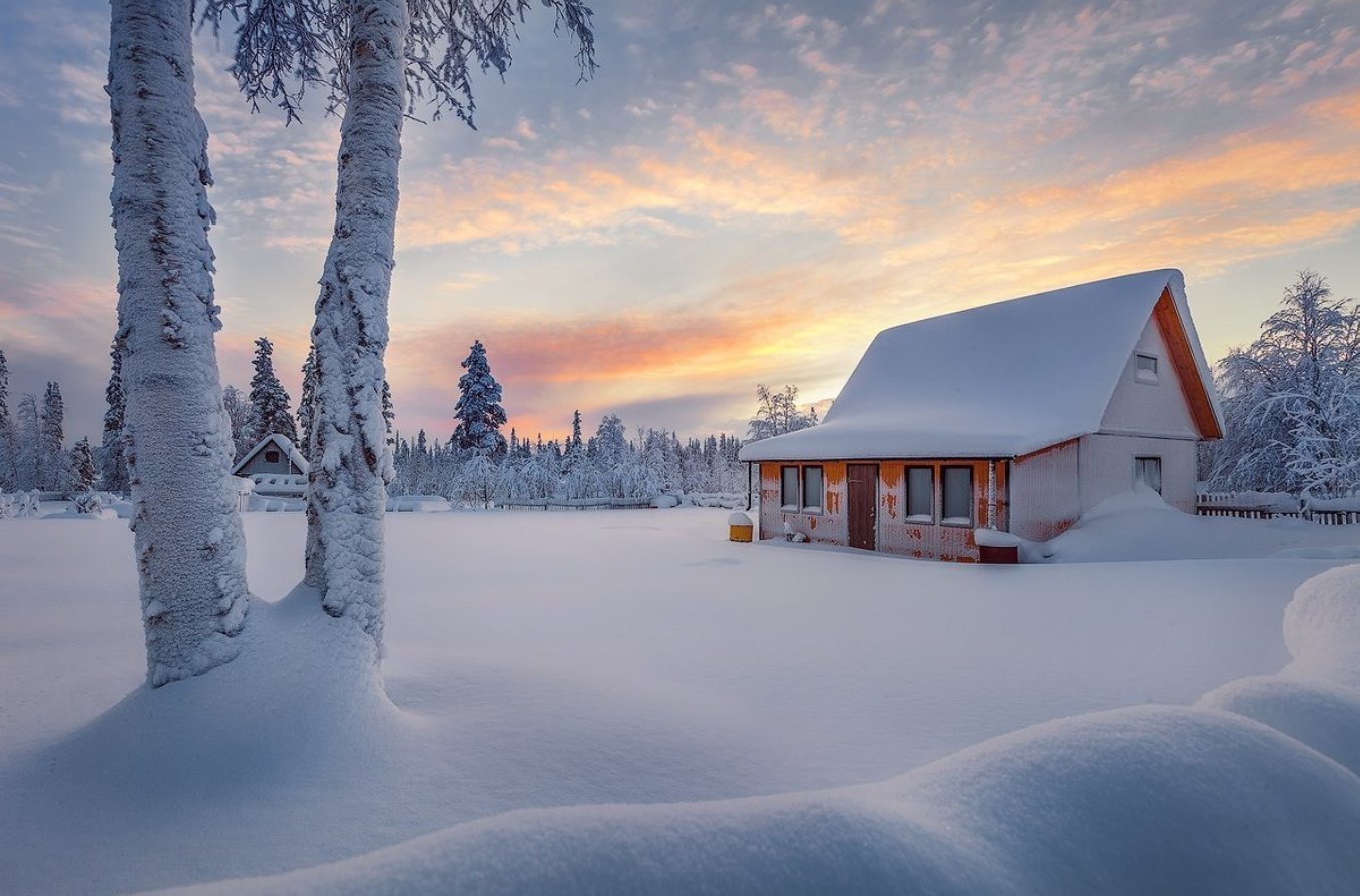 Пейзаж зимы. Зимний пейзаж. Красивая зима. Снежный пейзаж. Домик в снегу.