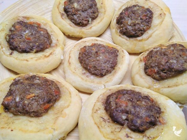 Рецепт вкусных открытых арабских пирожков с мясом