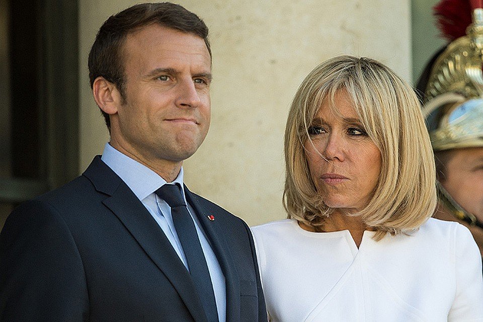 На сколько лет старше мужа. Женапрезидент Франции Мак. Жена президента Франции Макрона.