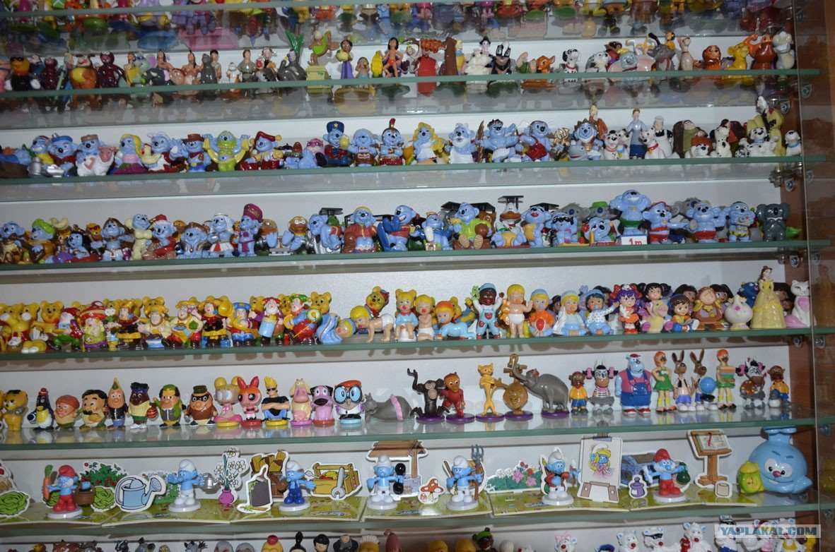 Collection toys. Коллекция игрушек Киндер сюрприз 90-х. Коллекция фигурок Киндер сюрприз 90-х. Коллекция Киндер 90. Коллекции Киндер сюрпризов 90 х.