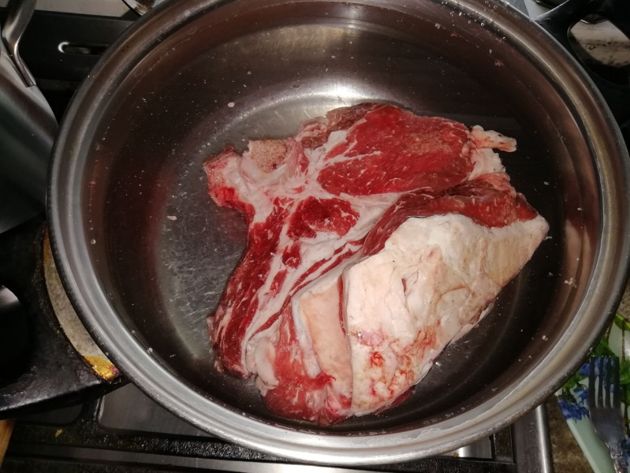 Простой способ ускорить варку мяса
