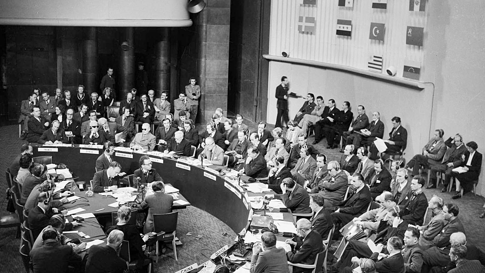 1992 г оон. Генеральной Ассамблеей ООН 10.12.1948. Генеральная Ассамблея ООН 1948. Генеральная Ассамблея ООН 10 декабря 1947. Генеральная Ассамблея ООН 20 век.
