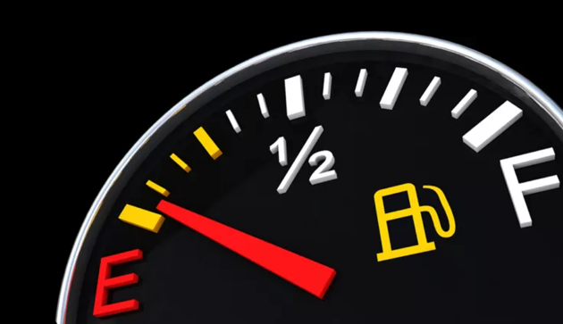 Почему опасно ездить с низким уровнем бензина в бензобаке авто
