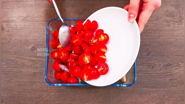 Вкусный вариант как замариновать селёдку в томатном соусе, получается отличная и простая закуска