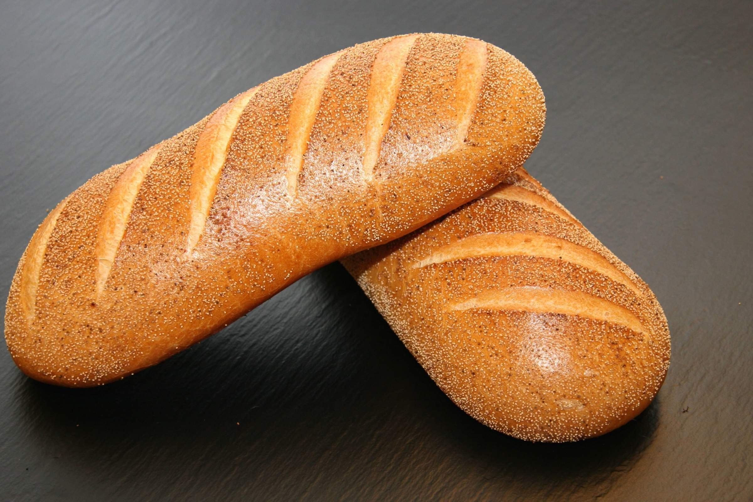 Батон хлеба подорожал на 3 рубля. Багет чиабатта. Хлеб. Булка хлеба. Красивый хлеб.