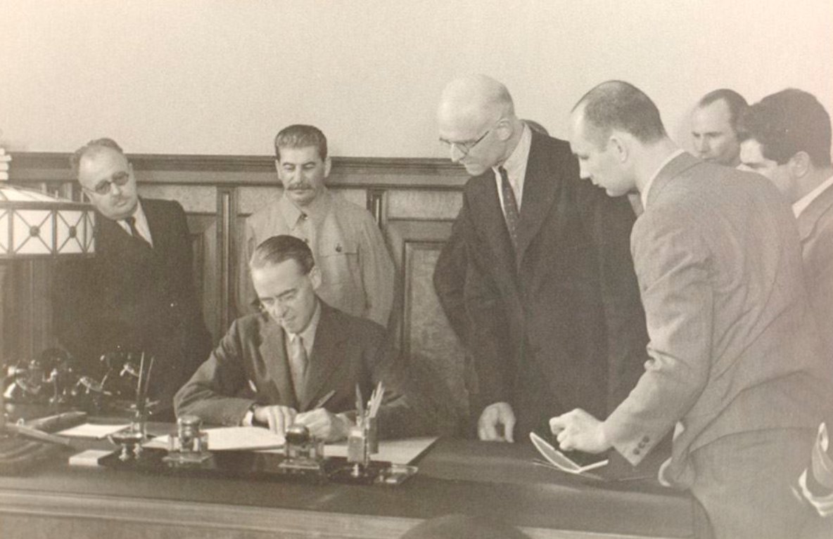 Подписано соглашение о сотрудничестве россии. 12 Июля 1941 соглашение между СССР И Великобританией. Советско-английское соглашение 1941. Советско английское соглашение 12 июля 1941. 12 Июля 1941 - советско-английское соглашение в Москве.